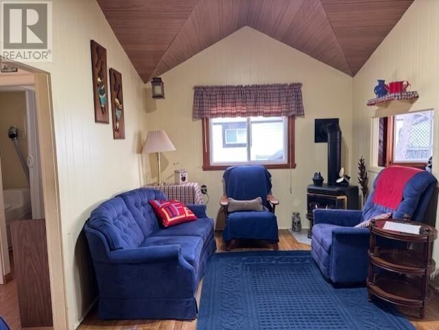 Property Photo:  613 Pebbly Beach Rd  ON P7A 0X6 
