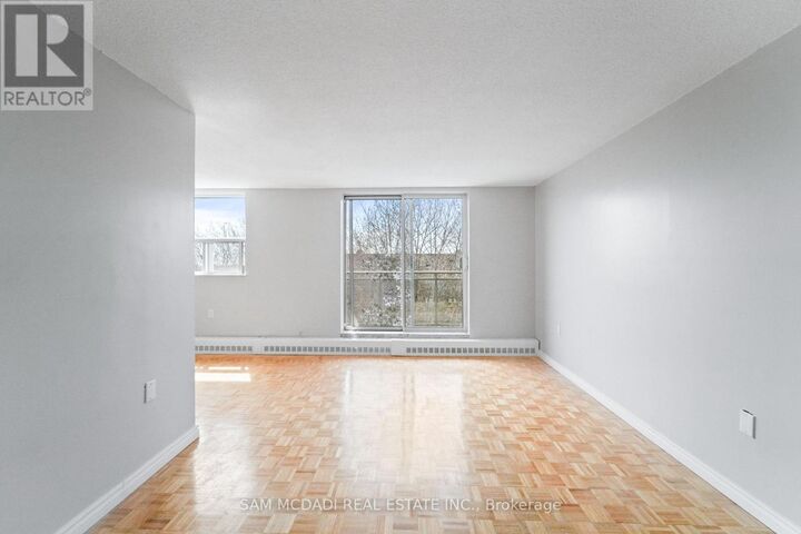 Property Photo:  62 Spencer Street 202  ON K9A 1C2 