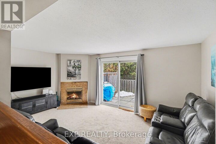 Property Photo:  1765 Lamoureux Drive B  ON K1E 2N5 