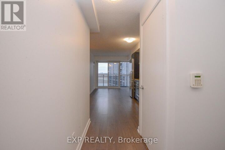 Property Photo:  255 Village Green Square 1009  ON M1S 0L7 