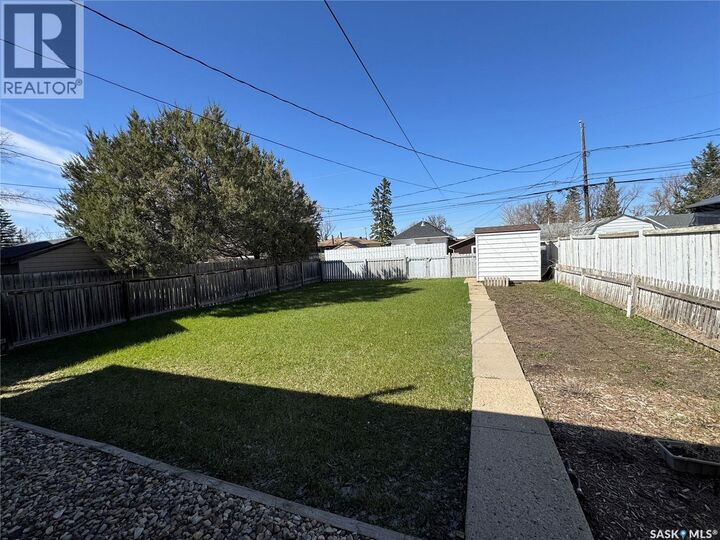 Property Photo:  505 2nd Avenue E  SK S0H 0B0 
