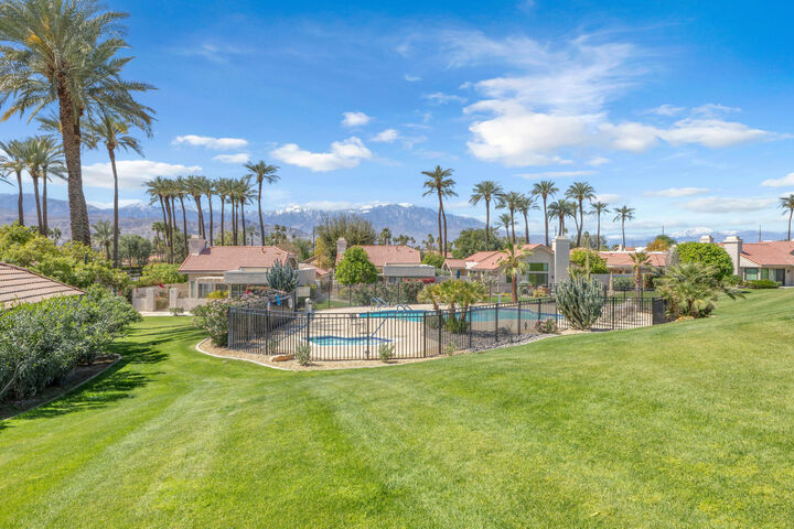 Property Photo:  16 San Felipe Drive  CA 92260 