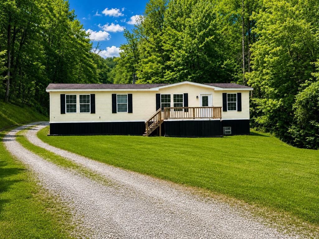 Property Photo:  683 Pigeon Creek  KY 41238 