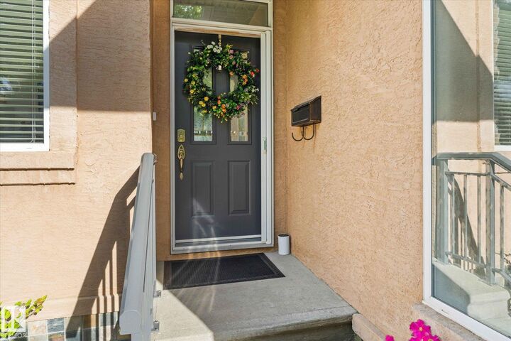 Property Photo:  50 Oakridge Drive 6  AB T8N 7A1 