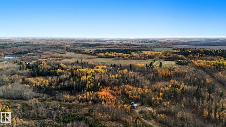Property Photo:  22516 Twp Road 572  AB T0A 1N5 