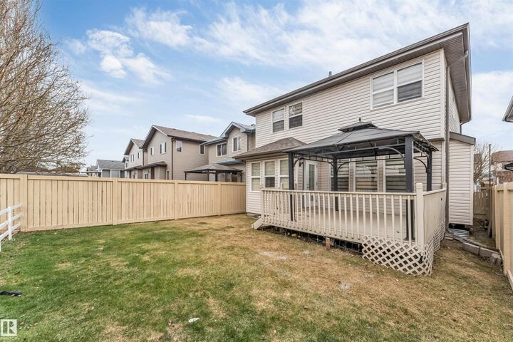 Property Photo:  3236 26 Avenue NW  AB T6T 0C6 