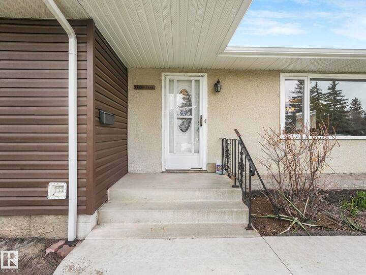 Property Photo:  14024 69 Street NW  AB T5C 0H8 