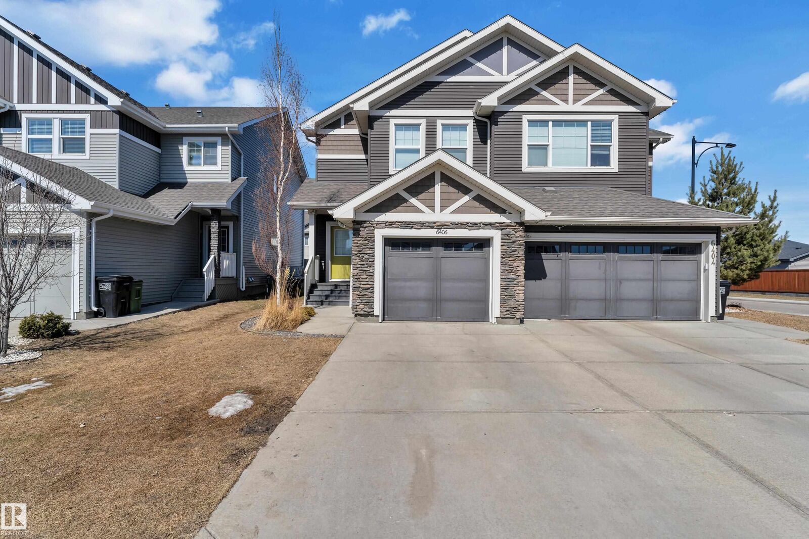 Property Photo:  6406 169 Avenue NW  AB T5Y 3W6 