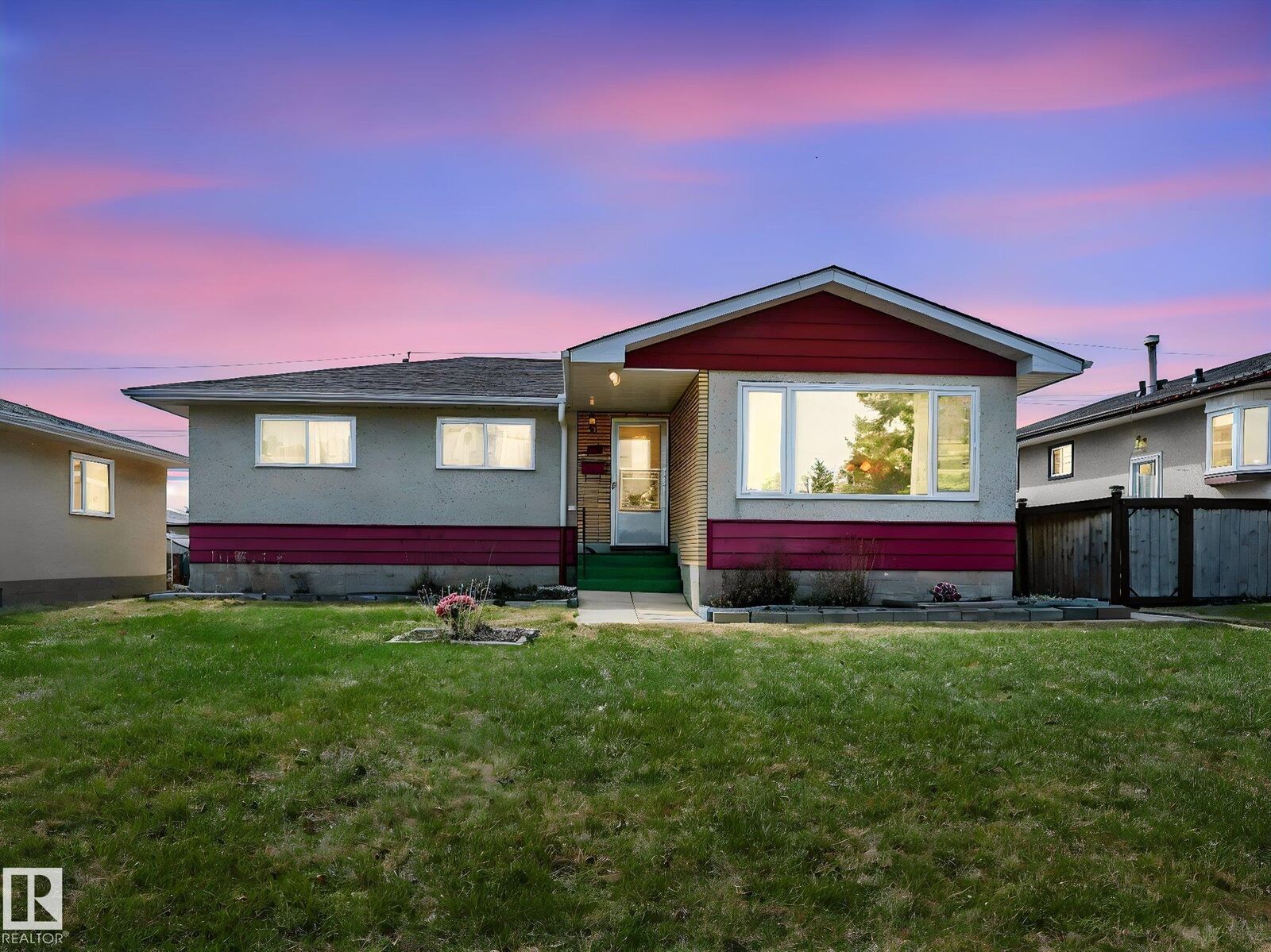 Property Photo:  3519 113 Avenue NW  AB T5W 0P5 