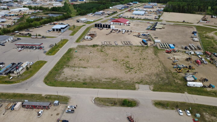 Property Photo:  30 St  AB T7S 1P5 