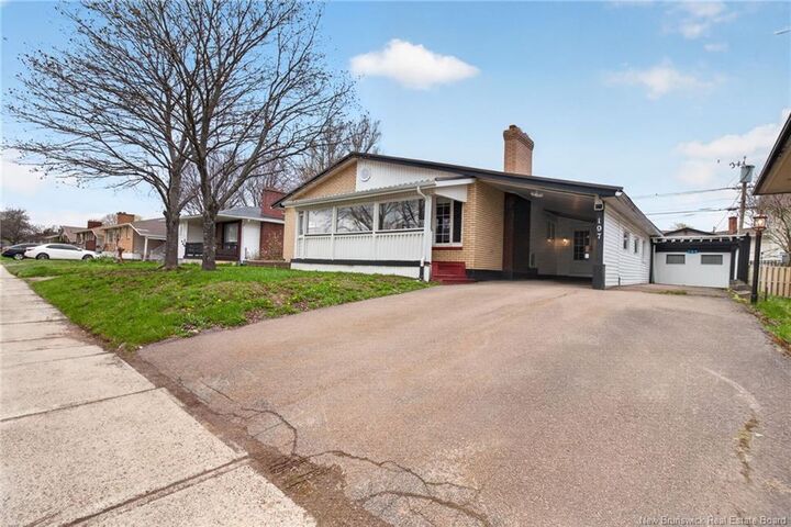 197 Ayer Avenue — photo 1
