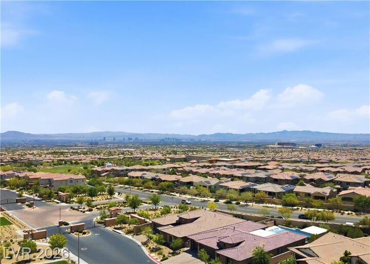 Property Photo: 264 Tarragona Breeze Avenue NV 89138