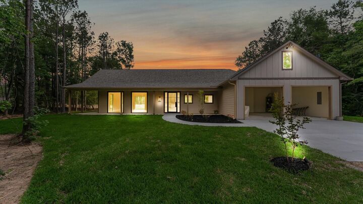 Property Photo: 11485 Mockingbird Hill TX 77303
