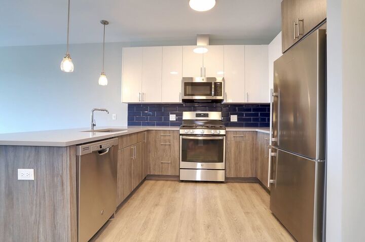 Property Photo:  105B North St 408  NJ 07002 