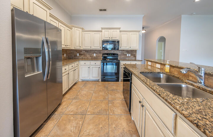 Property Photo:  10602 Utica Avenue  TX 79424 
