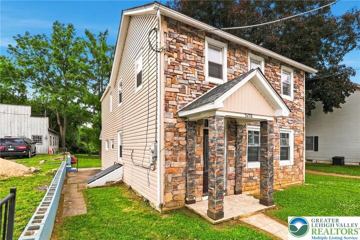 Property Photo:  3276 Easton Avenue  PA 18020 