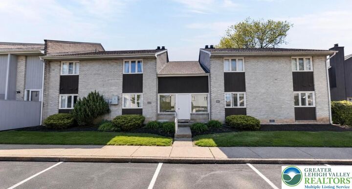 Property Photo:  371 Carver Drive C  PA 18017 