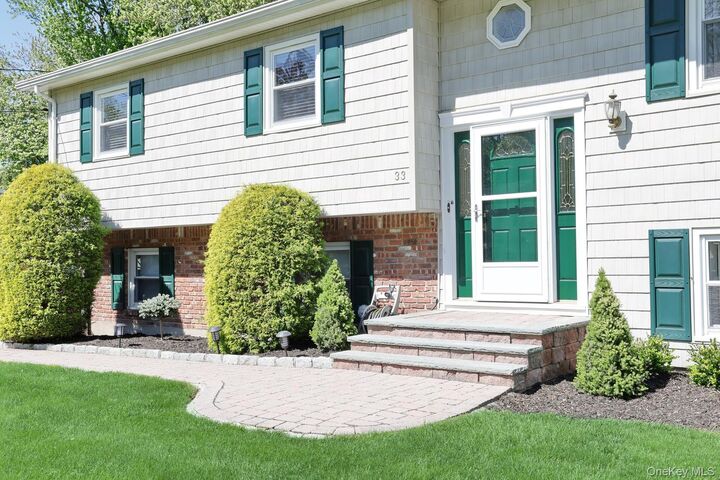 Property Photo: 33 Farmhouse Road NY 10920