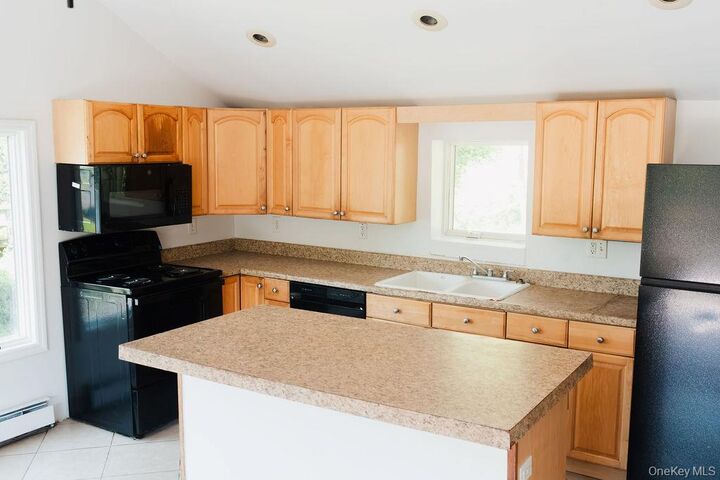 Property Photo:  435 Abeel Street  NY 12401 