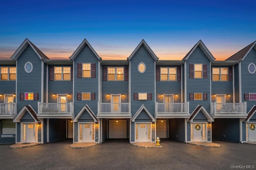 Property Photo:  18 Hearthstone Court  NY 11735 