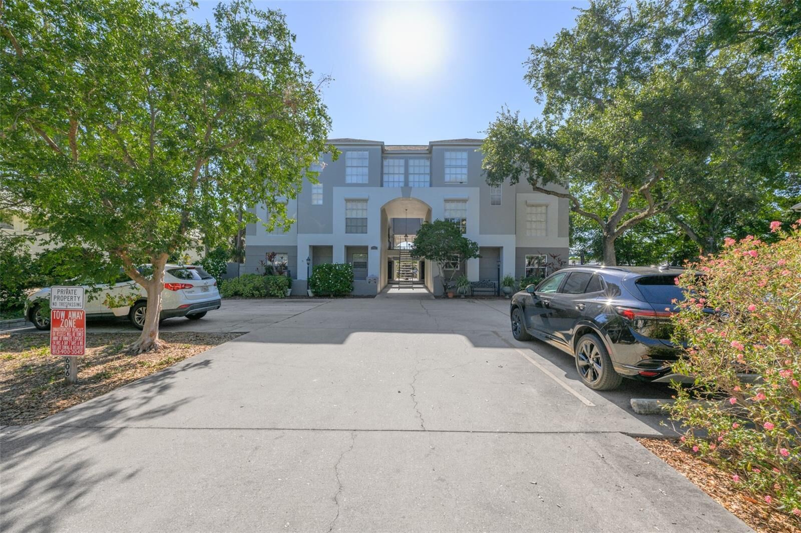 Property Photo:  606 S Glen Avenue 10  FL 33609 