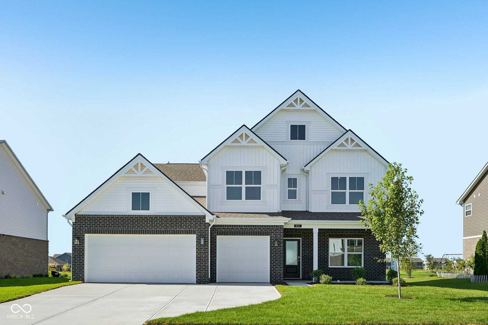 Property Photo: 831 Pearl Street IN 46184