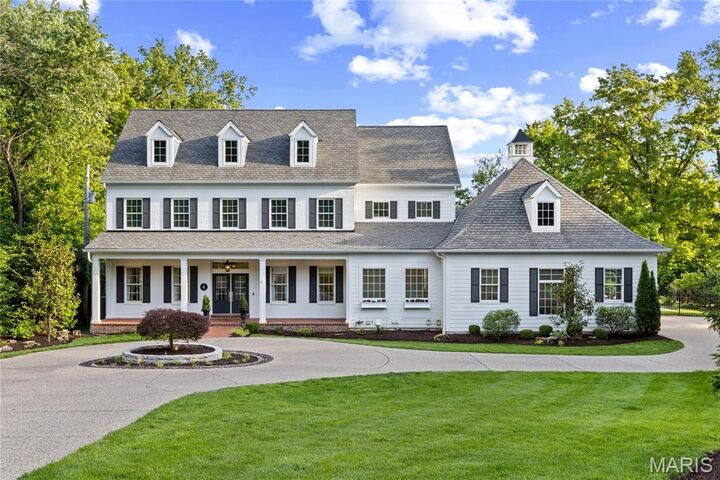 Property Photo:  4 Colonial Hills Drive  MO 63141 