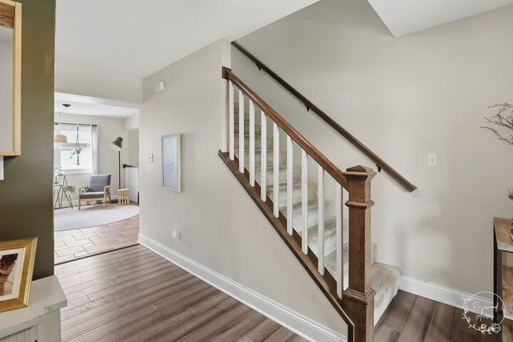 Property Photo:  417 N Thames Court  IL 60914 
