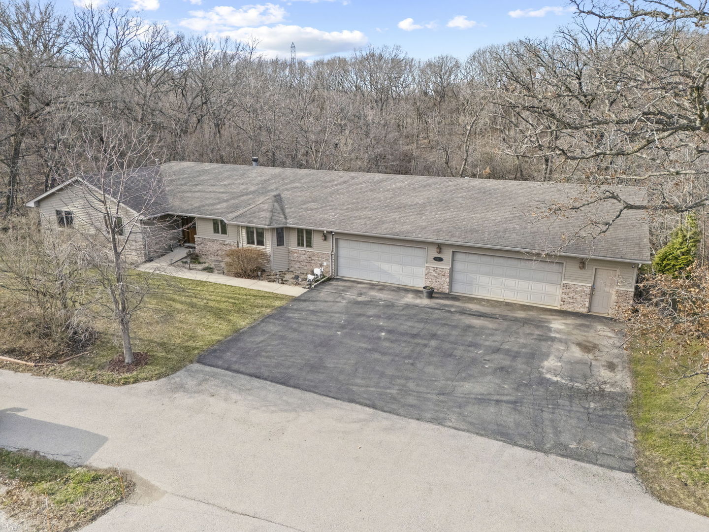 Property Photo:  9001 E McEvilly Road  IL 60447 