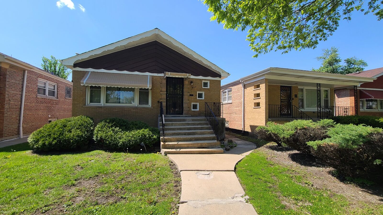 Property Photo:  317 E 107th Street  IL 60628 