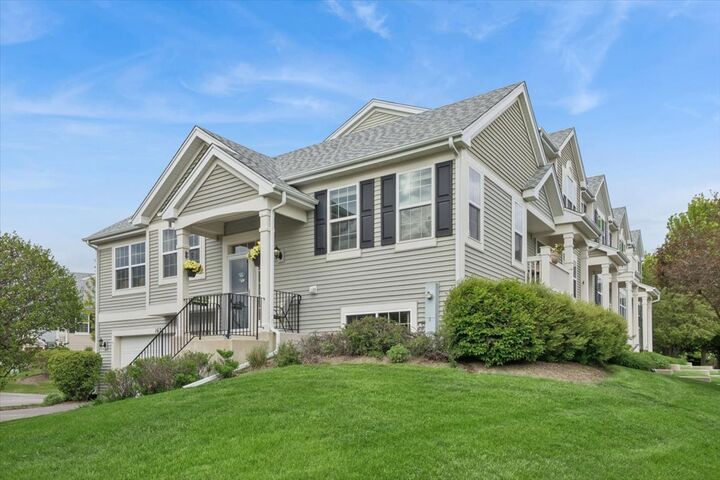 Property Photo: 1678 Windward Drive IL 60140