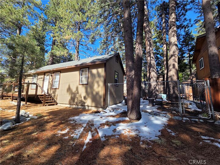Property Photo:  525 Yukon  CA 92341 