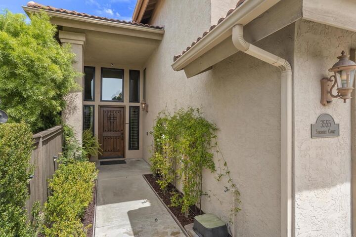 Property Photo:  3555 Simsbury Ct  CA 92010 