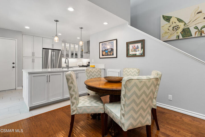 Property Photo:  728 Via Colinas  CA 91362 