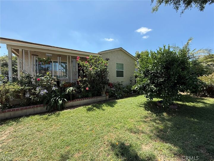 Property Photo: 2714 E Harrison CA 90810