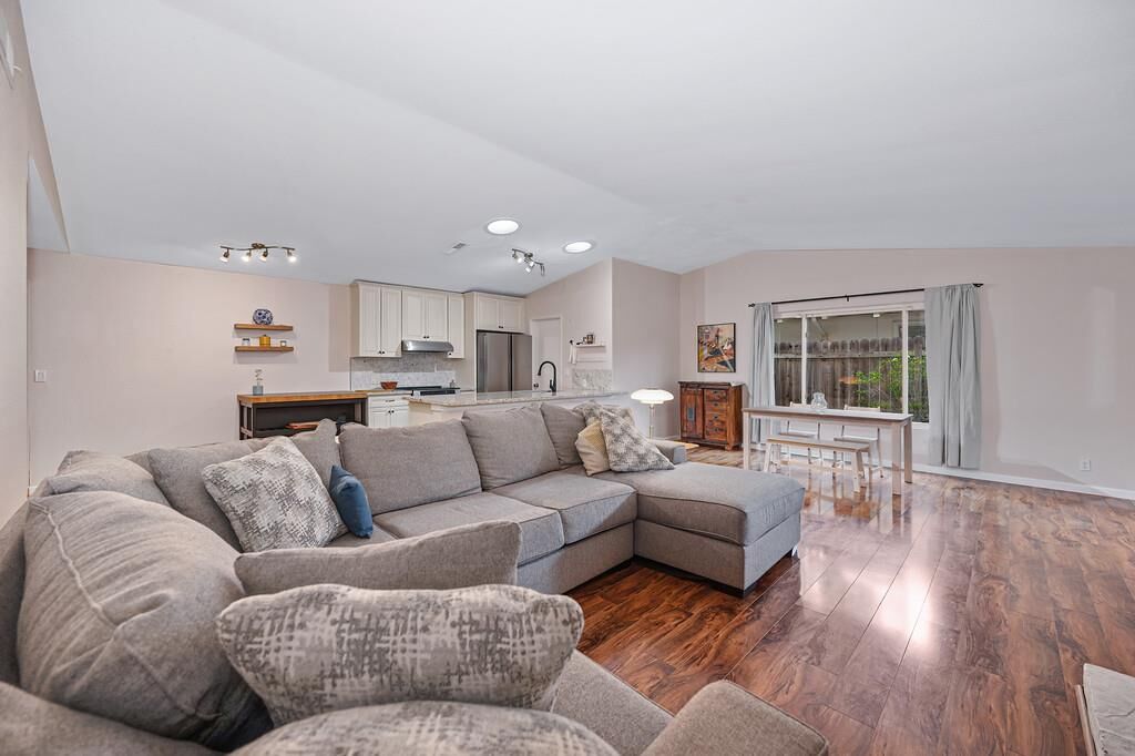 Property Photo:  1512 32nd Avenue  CA 95822 