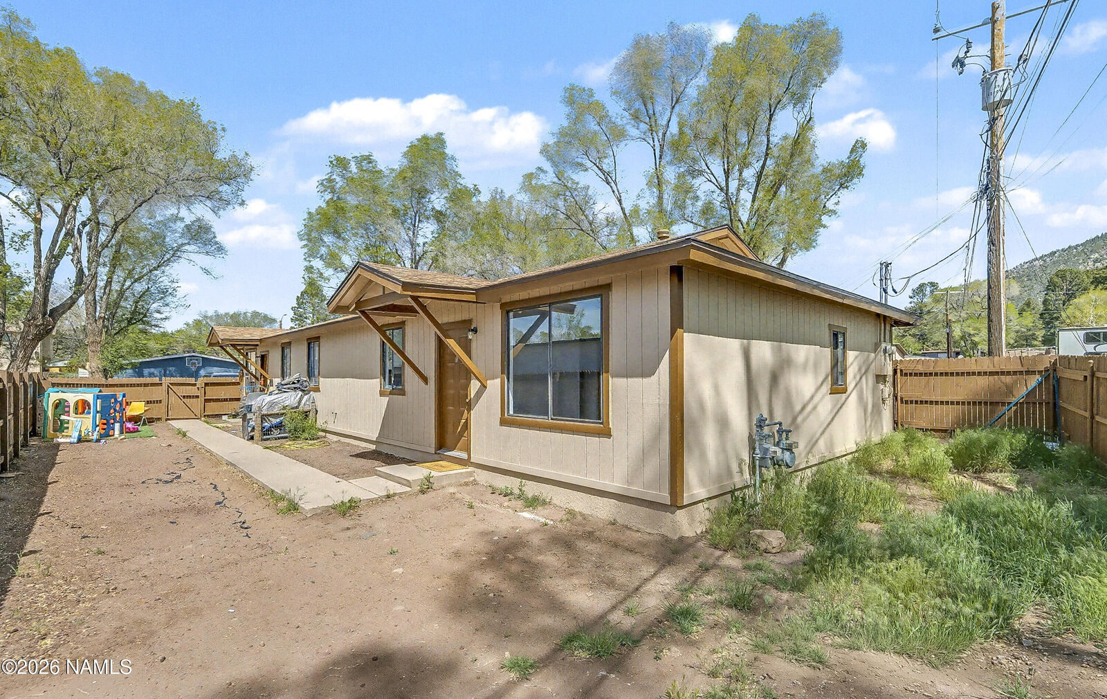 Property Photo:  2924 N Rose Street  AZ 86004 