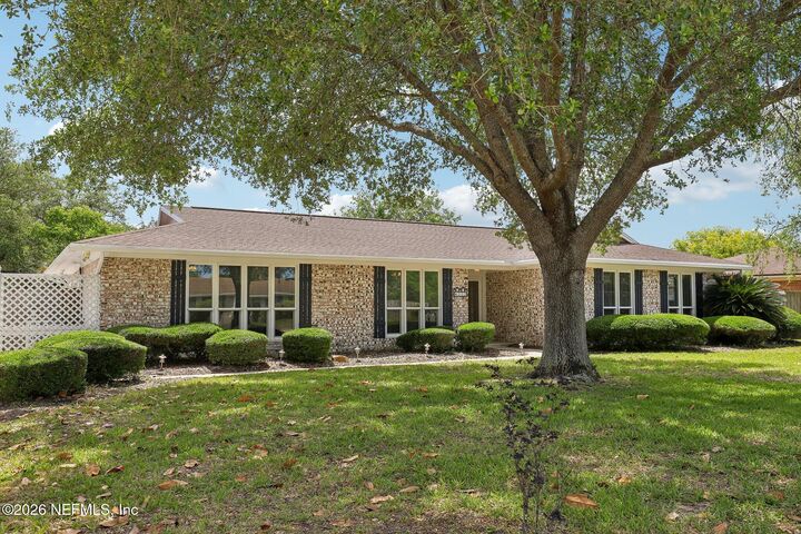 Property Photo:  332 Dillon Drive  FL 32073 