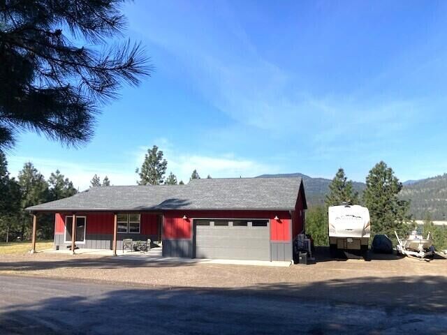 Property Photo:  1420 Sherman View Way  WA 99141 