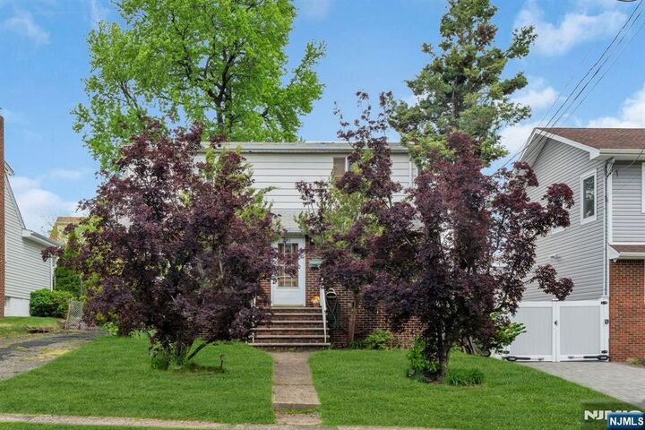 Property Photo:  123 Summit Avenue  NJ 07407 