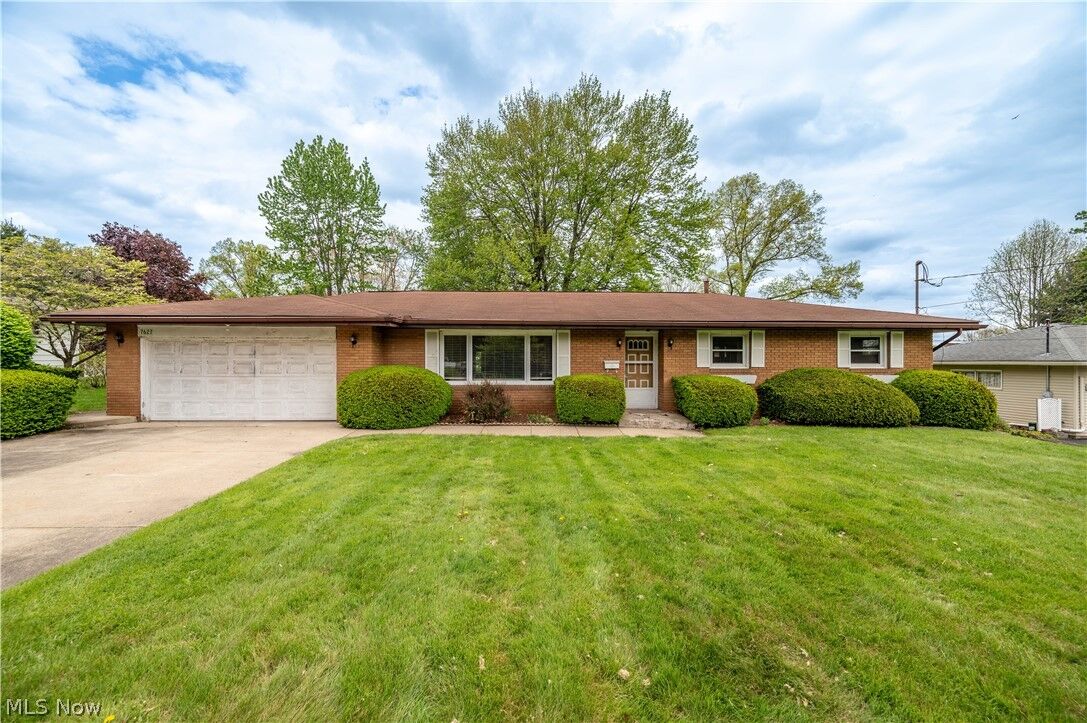 Property Photo:  7627 Catherine Street  OH 44438 