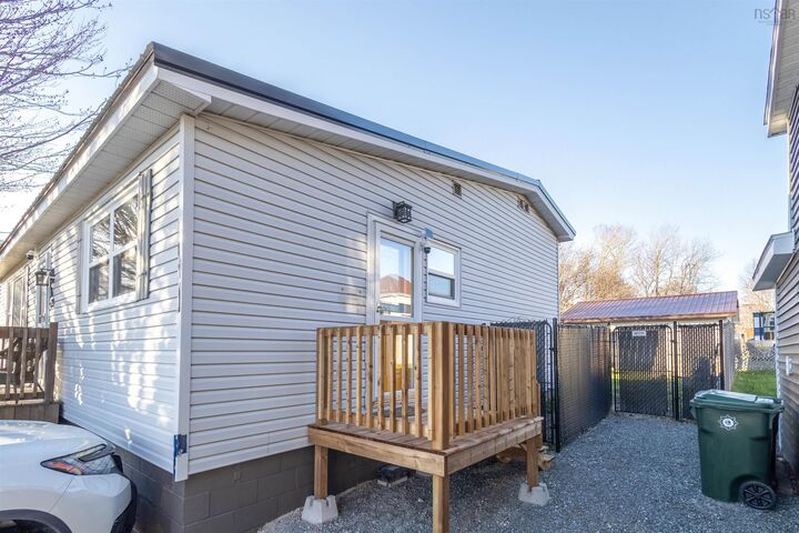Property Photo:  69 Peppett Street  NS B2A 2N7 