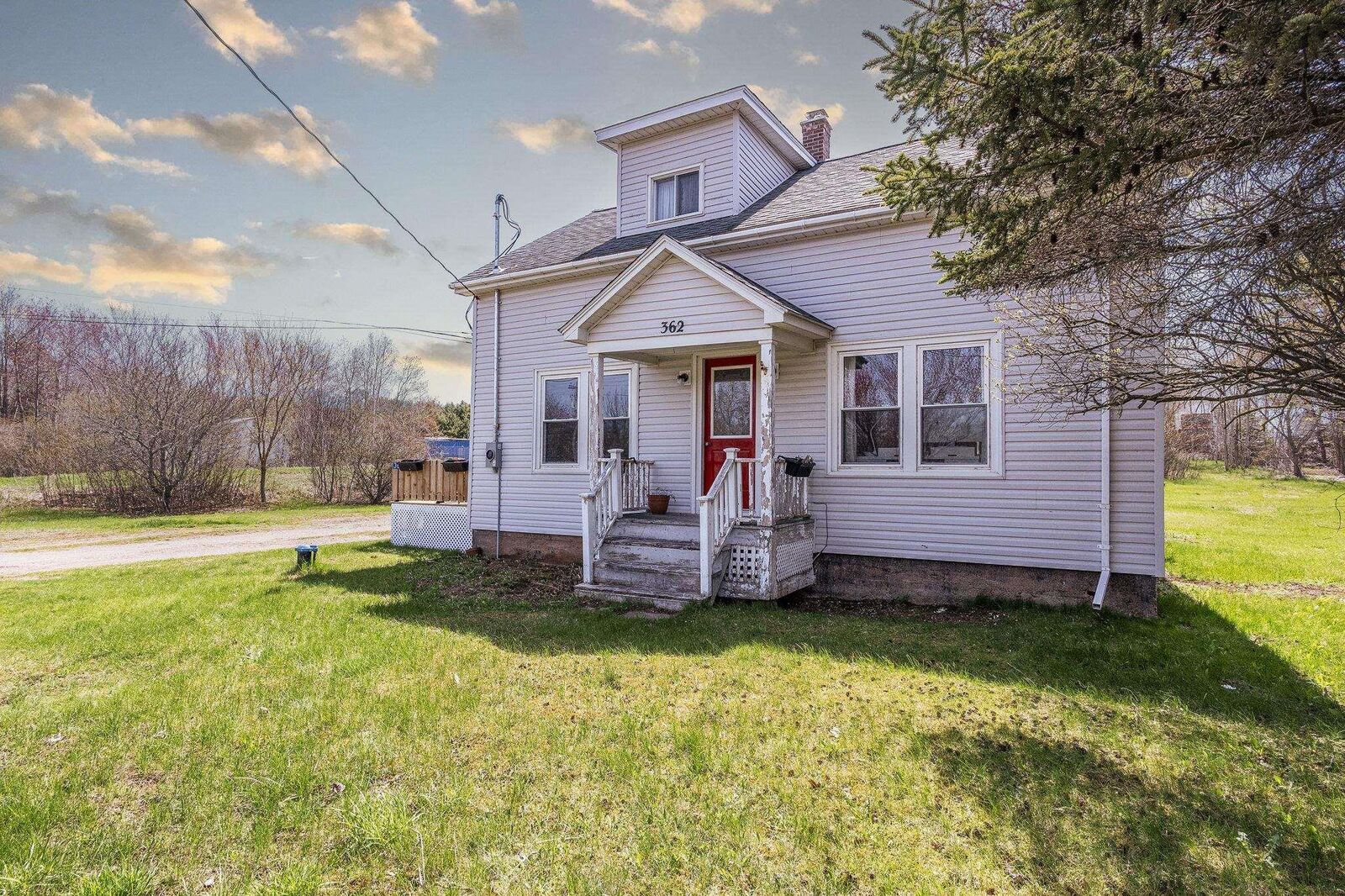 Property Photo:  362 Orchard Street  NS B0P 1E0 