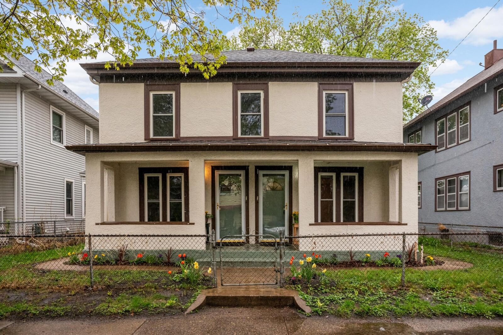 Property Photo:  612 Jefferson Street NE  MN 55413 