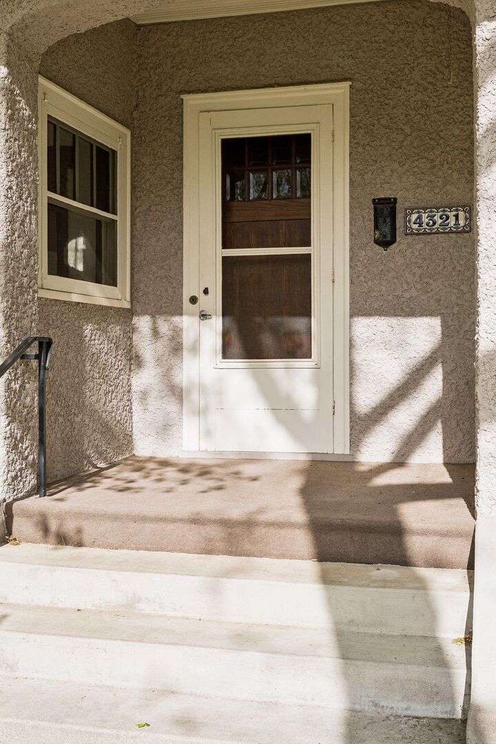 Property Photo:  4321 Colfax Avenue S  MN 55409 