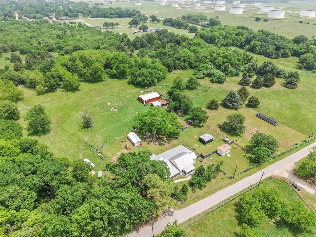 Property Photo:  1101 S 37th Street  TX 75110 