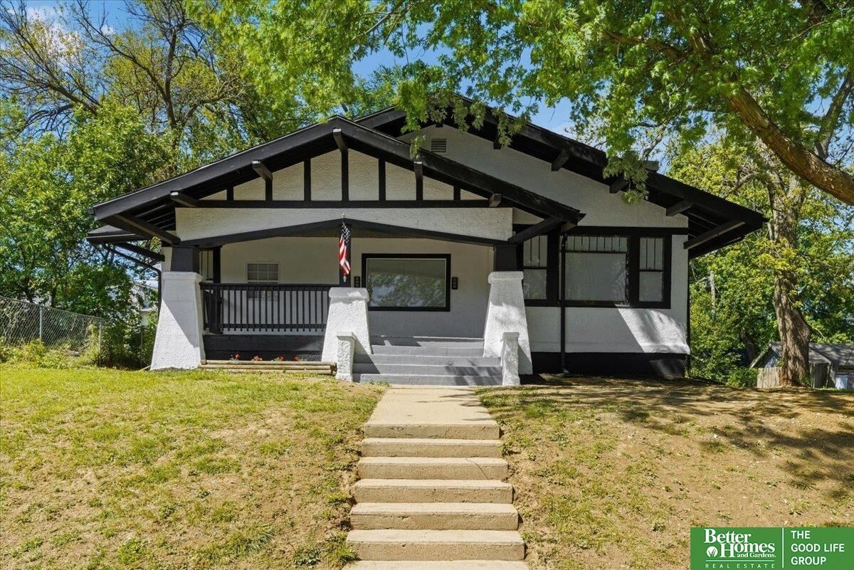 Property Photo:  2714 Whitmore Street  NE 68112 