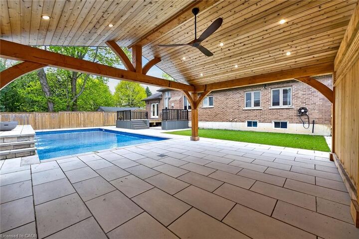 Property Photo:  775 King Road  ON L7T 3K7 
