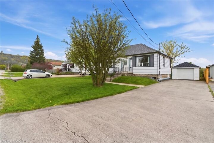 Property Photo:  101 Corman Avenue  ON L8G 3W3 