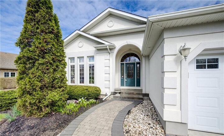 Property Photo:  44 Laschinger Boulevard  ON N3A 2G7 